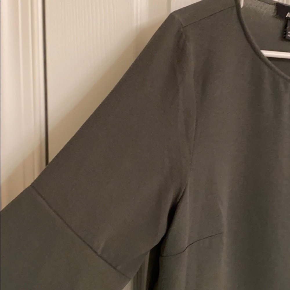 Alyx Olive Green Lightweight Blouse Flowy Sleeves HiLo Hem Polyester-Blend Large - Picture 3 of 10